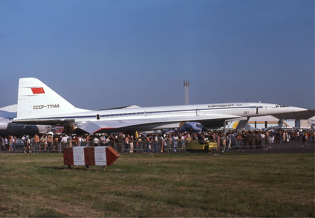 Aeroflot Tu-144 at the Paris Air Show in 1975.jpg