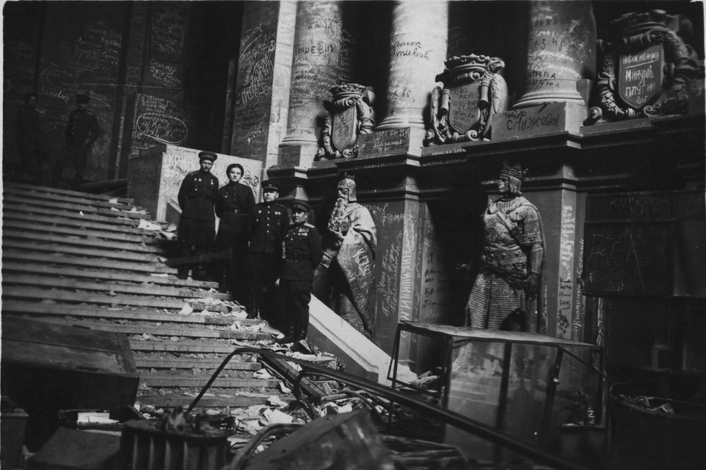 1945 год. Взятие Рейхстага в фотографиях! :: forumroditeley.…
