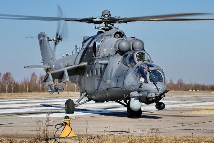 Учения с участием ударных вертолетов начались в Крыму