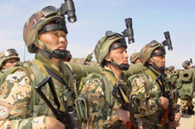 Казахстанских военных подняли по тревоге