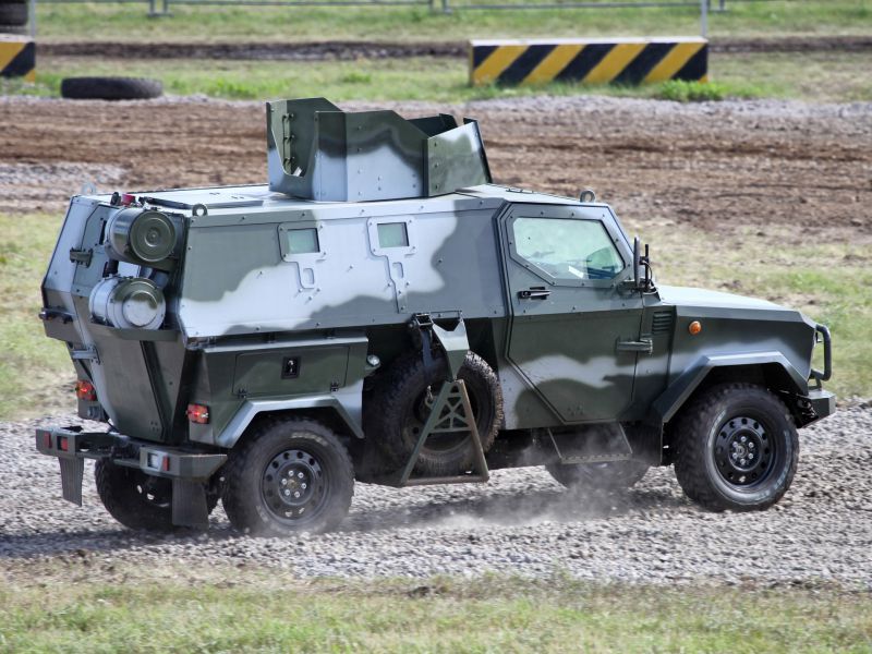 В Сухопутные войска РФ поступят бронированные машины «Скорпион ЛША-2Б»