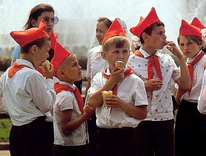 По волнам нашей памяти! Советская школьная форма