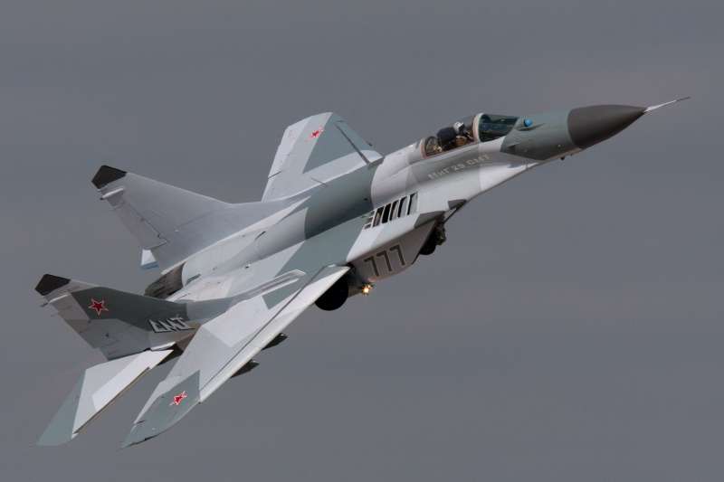 В Москве прорабатывается вопрос поставки в Сербию средств ПВО и истребителей
