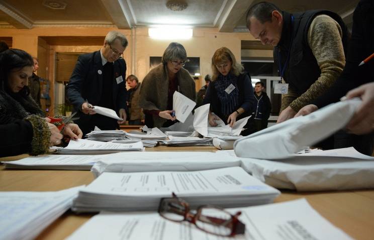 Подсчет голосов на выборах главы ДНР и депутатов Народного Совета республики