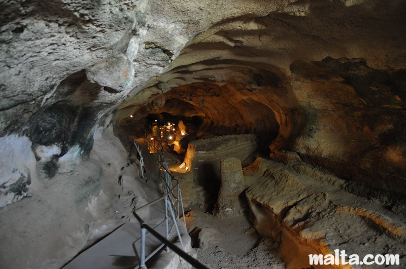 path-inside-the-ghar-dalam-cave-in-birzebbuga