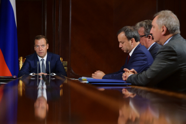 Медведев призвал законодательно закрепить данные «Единой Россией» обещания 